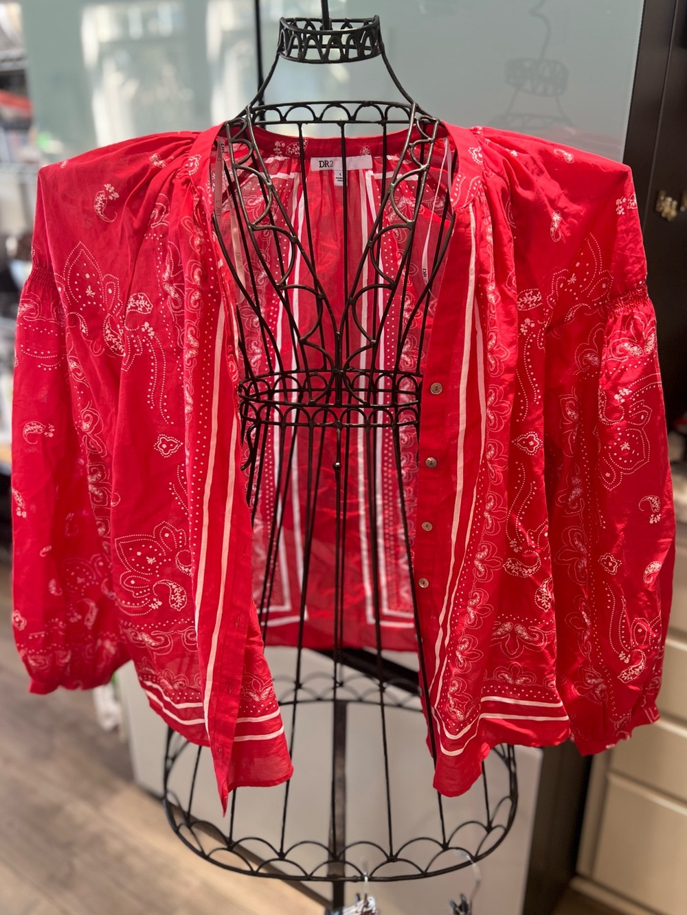 NWOT DR2 Red Bandana Paisley Border Print Blouse Large